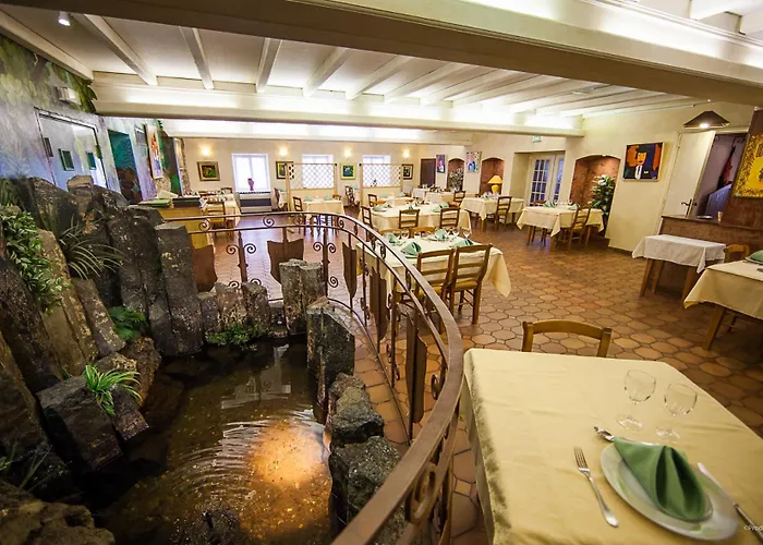 Hôtel Restaurant Au Pont de Raffiny